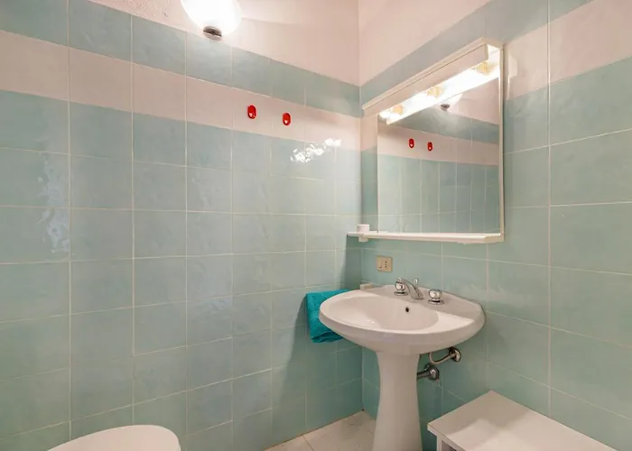 Ambra White Li Valcaggi